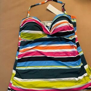 Anne Cole tankini swim top
Ladies size L